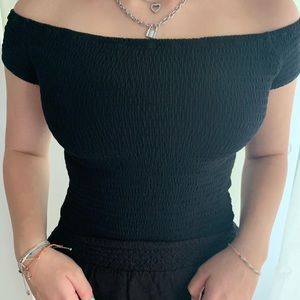 Brandy Melville Black off the shoulder, stretchy